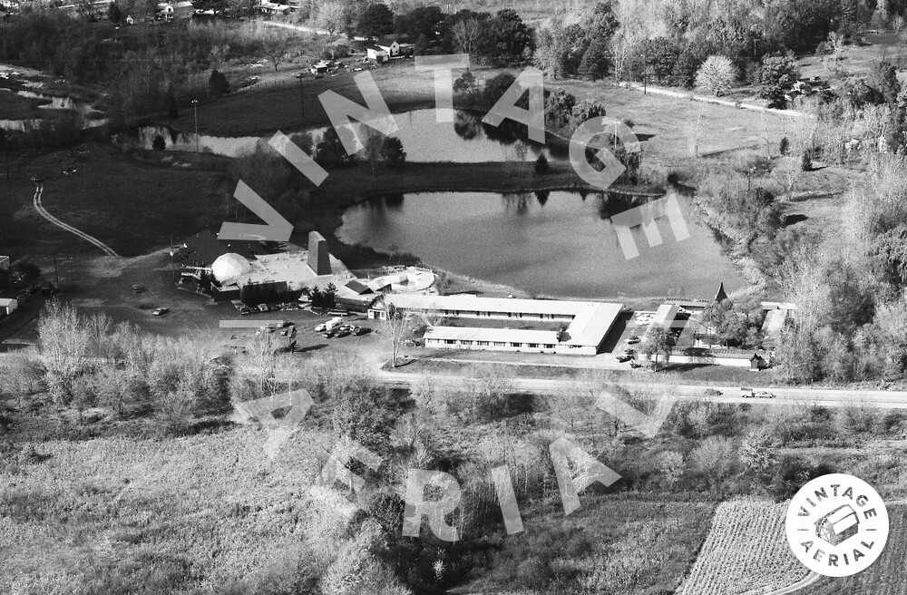 Hawaiian Gardens Restaurant and Motel - 1983 Aerial (newer photo)